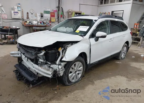 2018 Subaru Outback 2.5I Premium z USA, uszkodzony, nr VIN 4S4BSAFC1J3338612